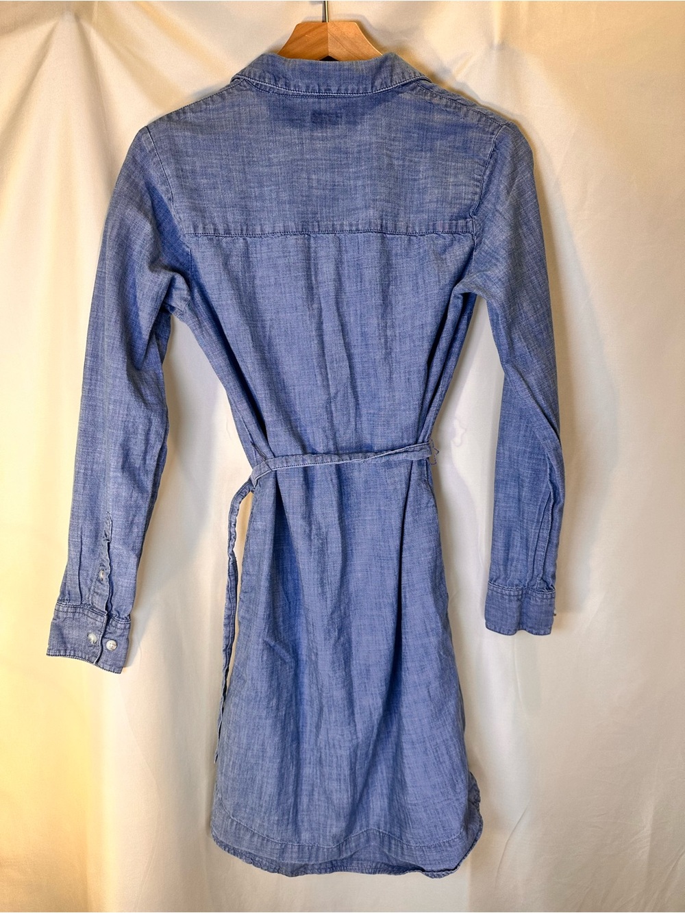 L.L. Bean Light Blue Chambray Button-Front Shirt Dress with Waist Tie size 4 - Picture 2 of 4